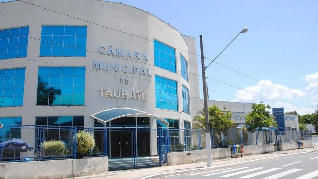 Câmara promulga projeto que prevê punições a alunos que cometam faltas graves