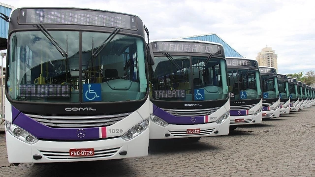 Ônibus do transporte coletivo de Taubaté voltam a circular após paralisação
