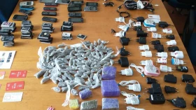Drogas e celulares são encontrados na área externa do CPP de Tremembé