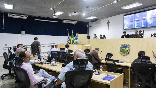 Votação para nova taxa de Vigilância Sanitária é adiada na Câmara de Taubaté