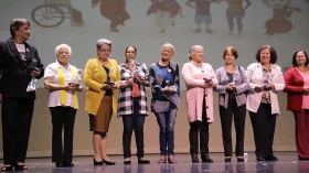 Dia da Mulher é celebrado no Centro de Convivência do Idoso, em Taubaté