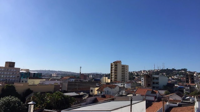 Sol volta a predominar na RMVale nesta quinta-feira