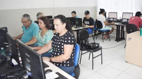 Unidade do Centro da Escola do Trabalho oferece 48 vagas em cursos gratuitos