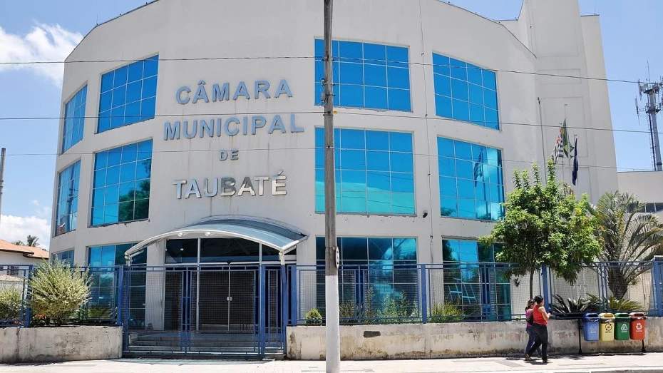 Câmara também prorroga fechamento até dia 22 de abril