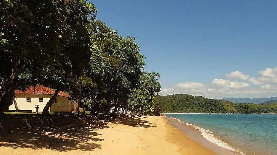 Prefeitura de Ubatuba pede que cidade seja evitada no feriado Prefeitura de Ubatuba pede que cidade seja evitada no feriado