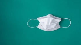 Escola do Trabalho de Taubaté produz 38 mil máscaras descartáveis