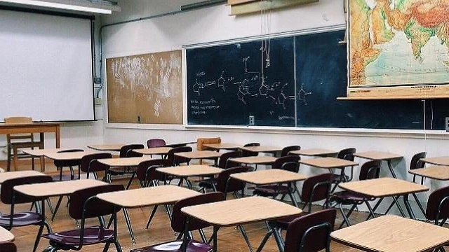 Secretaria de Educação inicia transferência interna de alunos em Taubaté