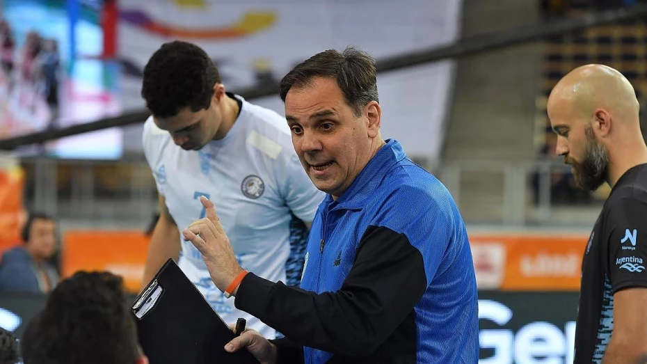 Vôlei Taubaté anuncia técnico argentino como substituto de Renan Vôlei Taubaté anuncia técnico argentino como substituto de Renan