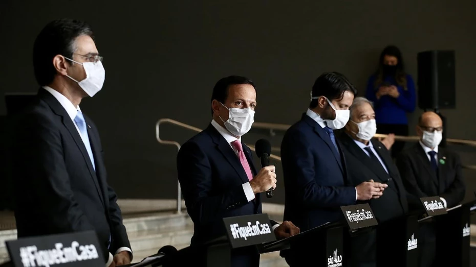 Governador de SP descarta seguir decreto que abre academias e salões Governador de SP descarta seguir decreto que abre academias e salões