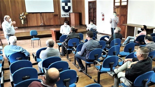 Sincovat expõe prejuízos do comércio de Taubaté em reunião com prefeito