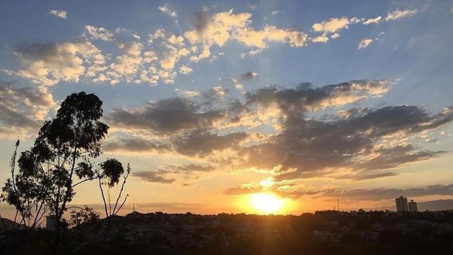 Sol volta a predominar nesta segunda-feira na RMVale
