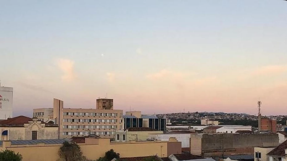 Umidade relativa do ar fica baixa nesta quinta-feira na RMVale Umidade relativa do ar fica baixa nesta quinta-feira na RMVale