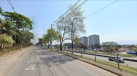 Obras interditam Avenida Dom Pedro em Taubaté