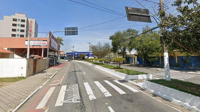 Operações interditam trânsito em duas avenidas de Taubaté