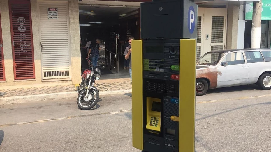 Trabalhadores da área de saúde ganham isenção da zona azul em Taubaté Trabalhadores da área de saúde ganham isenção da zona azul em Taubaté