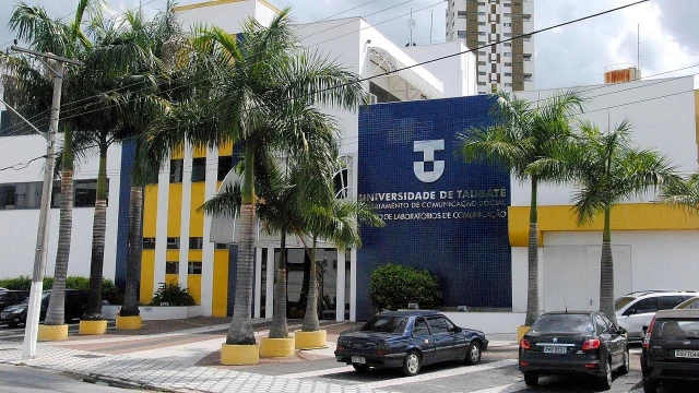 Unitau programa retorno às aulas presenciais para 29 de junho