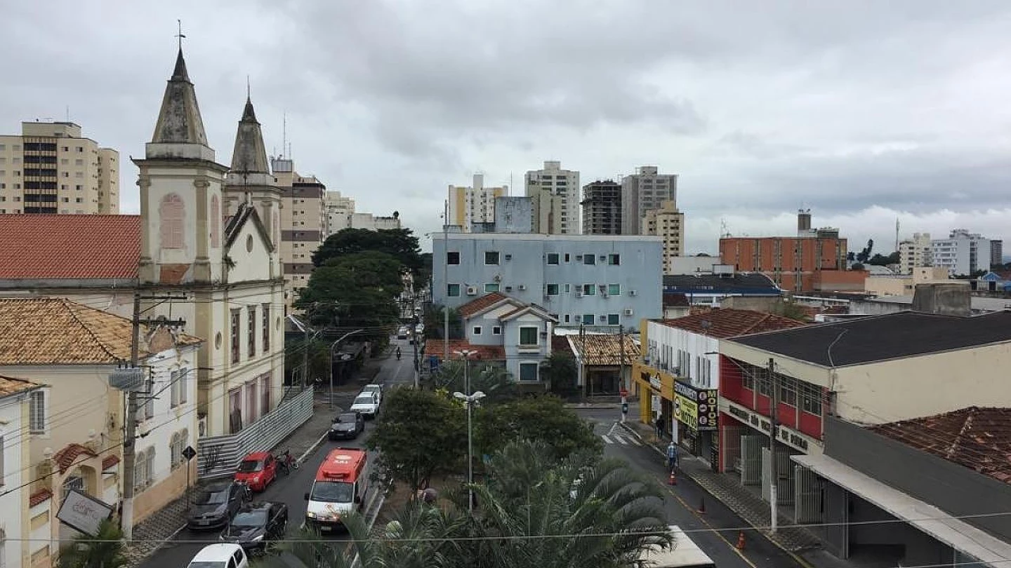 Terça-feira de chuva e queda nas temperaturas em Taubaté e região