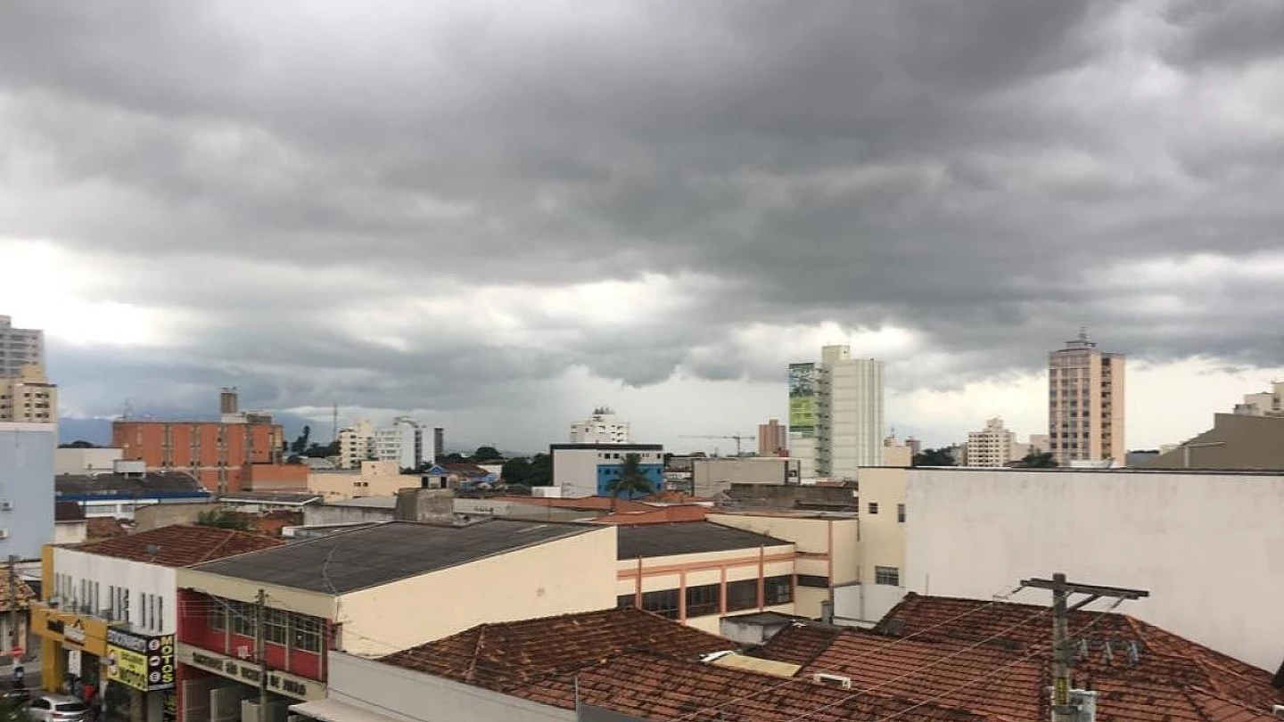 Quarta-feira de tempo encoberto na RMVale
