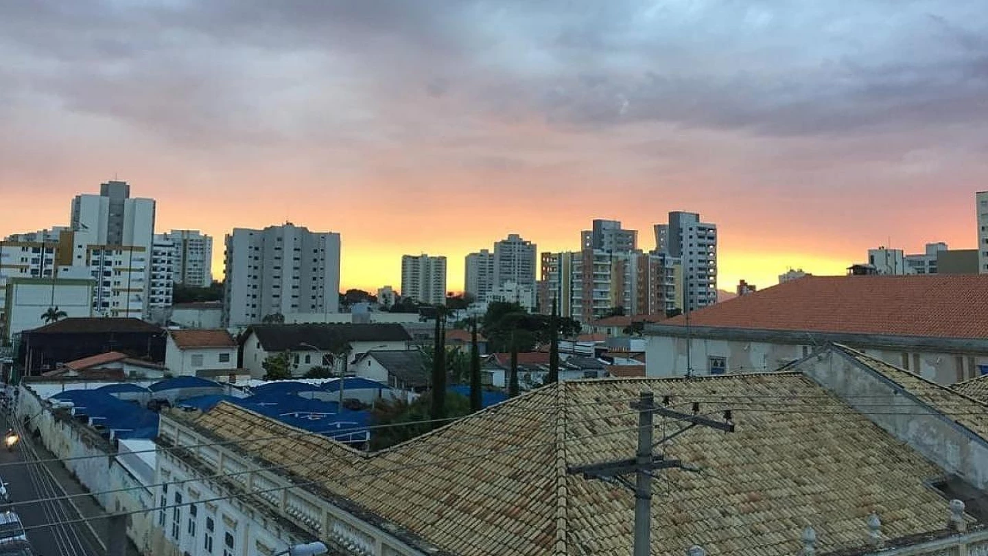 Sol aparece entre nuvens neste fim de semana em Taubaté e região