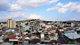 Tempo continua ensolarado em Taubaté