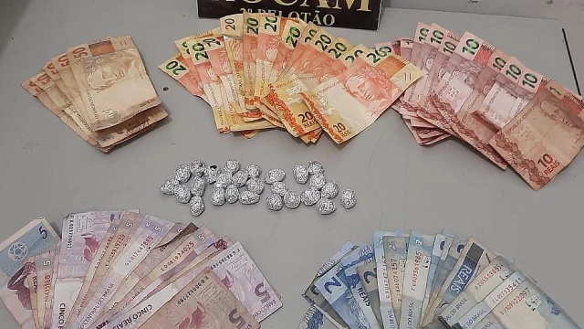 PM encontra 26 pedras de crack em imóvel de Taubaté