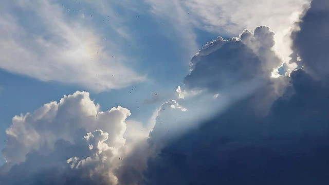 Céu continua parcialmente nublado neste sábado