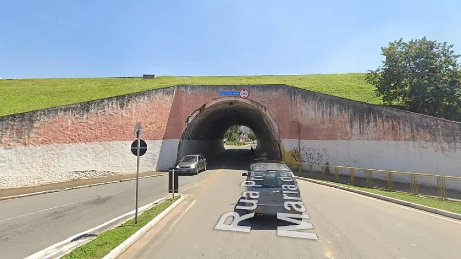 Obra interdita parcialmente túnel do Mercatau