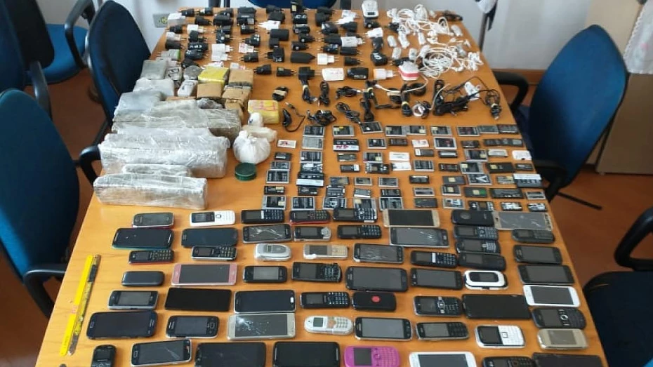 Agentes frustram tentativa de envio de drogas e eletrônicos ao CPP de Tremembé Agentes frustram tentativa de envio de drogas e eletrônicos ao CPP de Tremembé