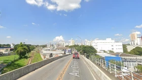 Obras interditam viaduto da Charles Schnneider