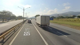 Ação na Via Dutra cobra uso do cinto de segurança em ônibus
