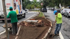 Taubaté retoma serviço integral de limpeza urbana