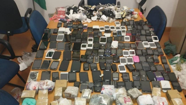 Drogas e mais de 160 celulares são apreendidos no CPP de Tremembé