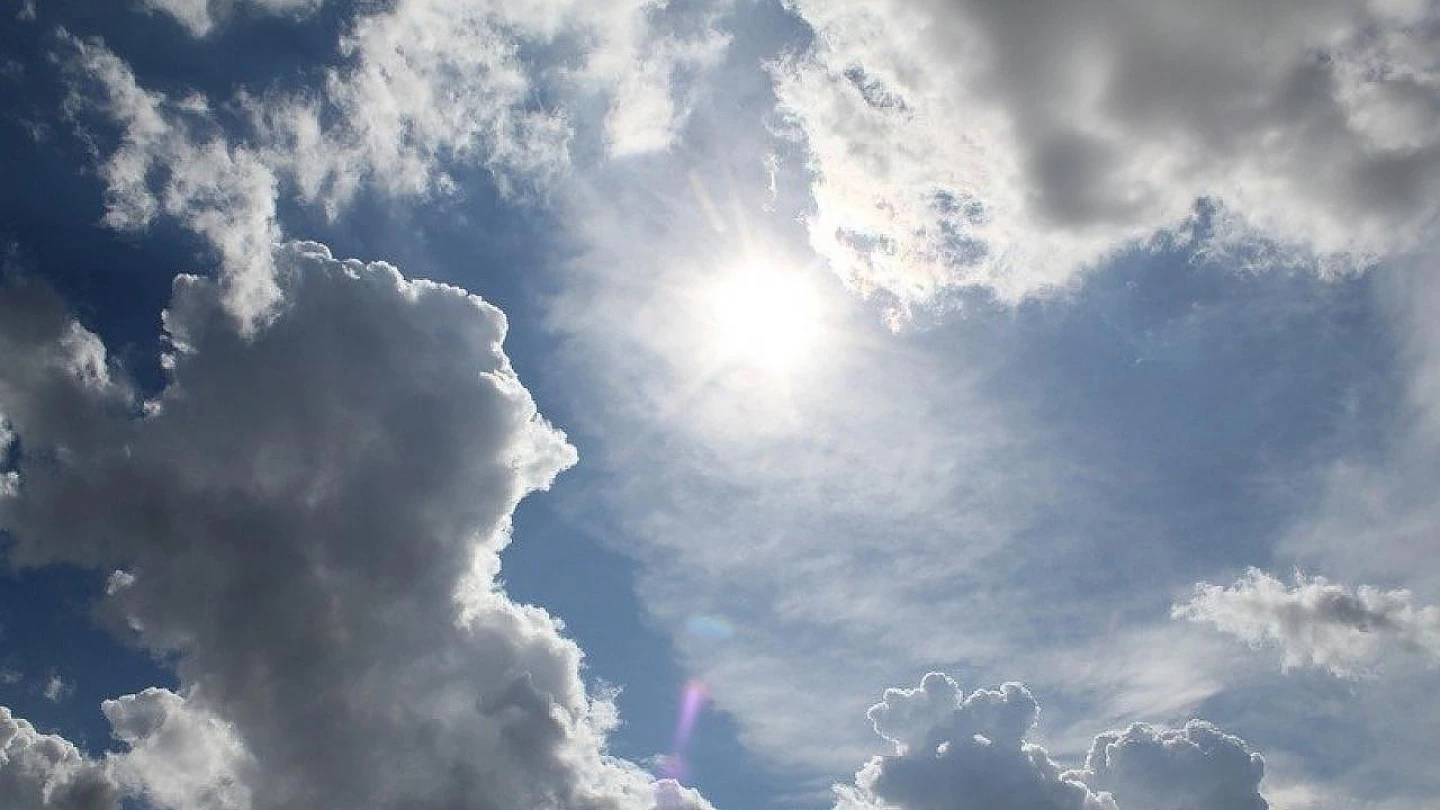 Quarta-feira de sol entre nuvens e chance de chuva na RMVale