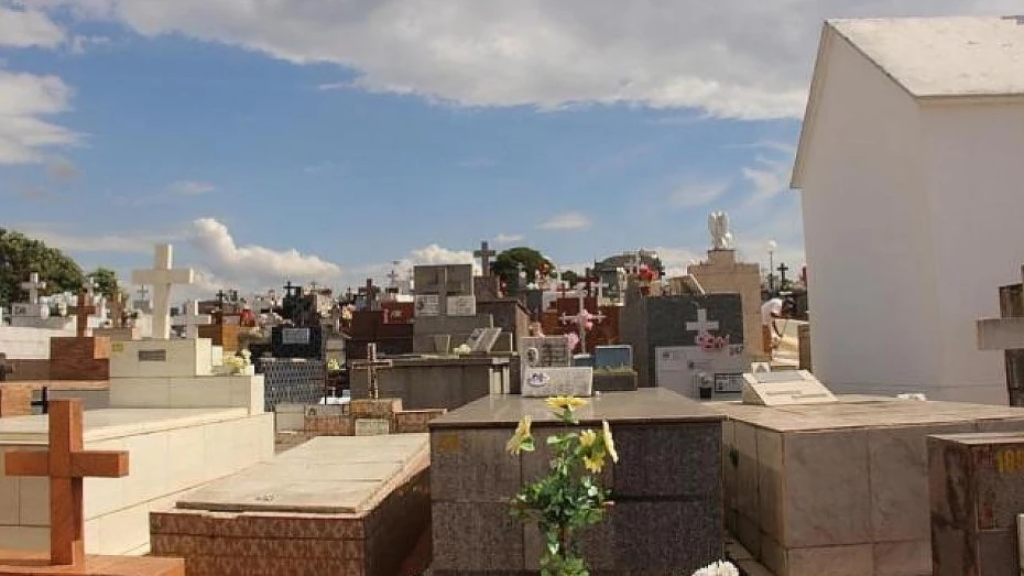 Taubaté anuncia fechamento dos cemitérios no feriado de Finados Taubaté anuncia fechamento dos cemitérios no feriado de Finados