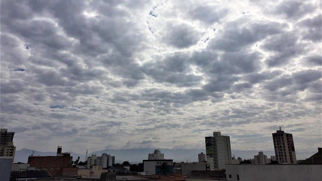 Tempo melhora no feriado de Finados na RMVale