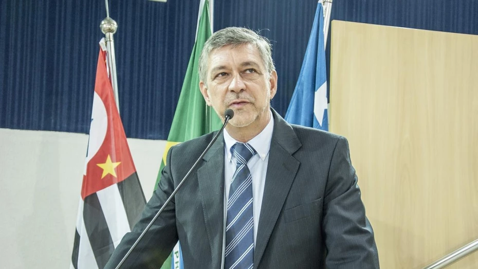 Secretário é convocado para falar sobre licitação na educação de Taubaté Secretário é convocado para falar sobre licitação na educação de Taubaté