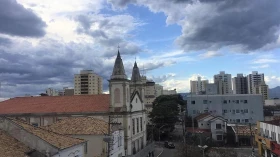 Dezembro começa com sol e chance de pancadas de chuva na RMVale