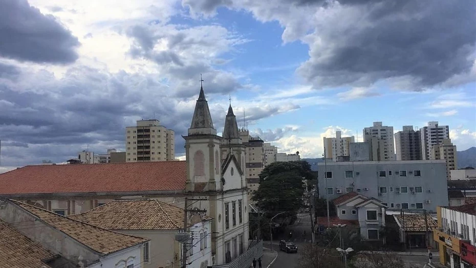 Dezembro começa com sol e chance de pancadas de chuva na RMVale Dezembro começa com sol e chance de pancadas de chuva na RMVale
