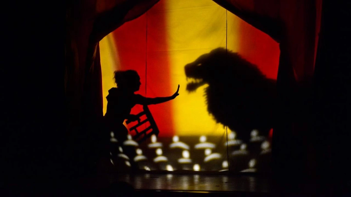 Secretaria de Cultura celebra aniversário de Taubaté com Teatro de Sombra