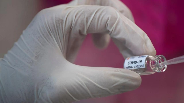 Vacinação contra Covid-19 começa dia 25 de janeiro, anuncia Governo de SP