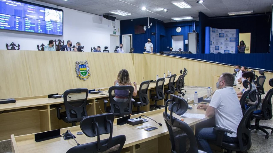 Câmara de Taubaté aprova projeto que obriga transmissão ao vivo de licitações Câmara de Taubaté aprova projeto que obriga transmissão ao vivo de licitações