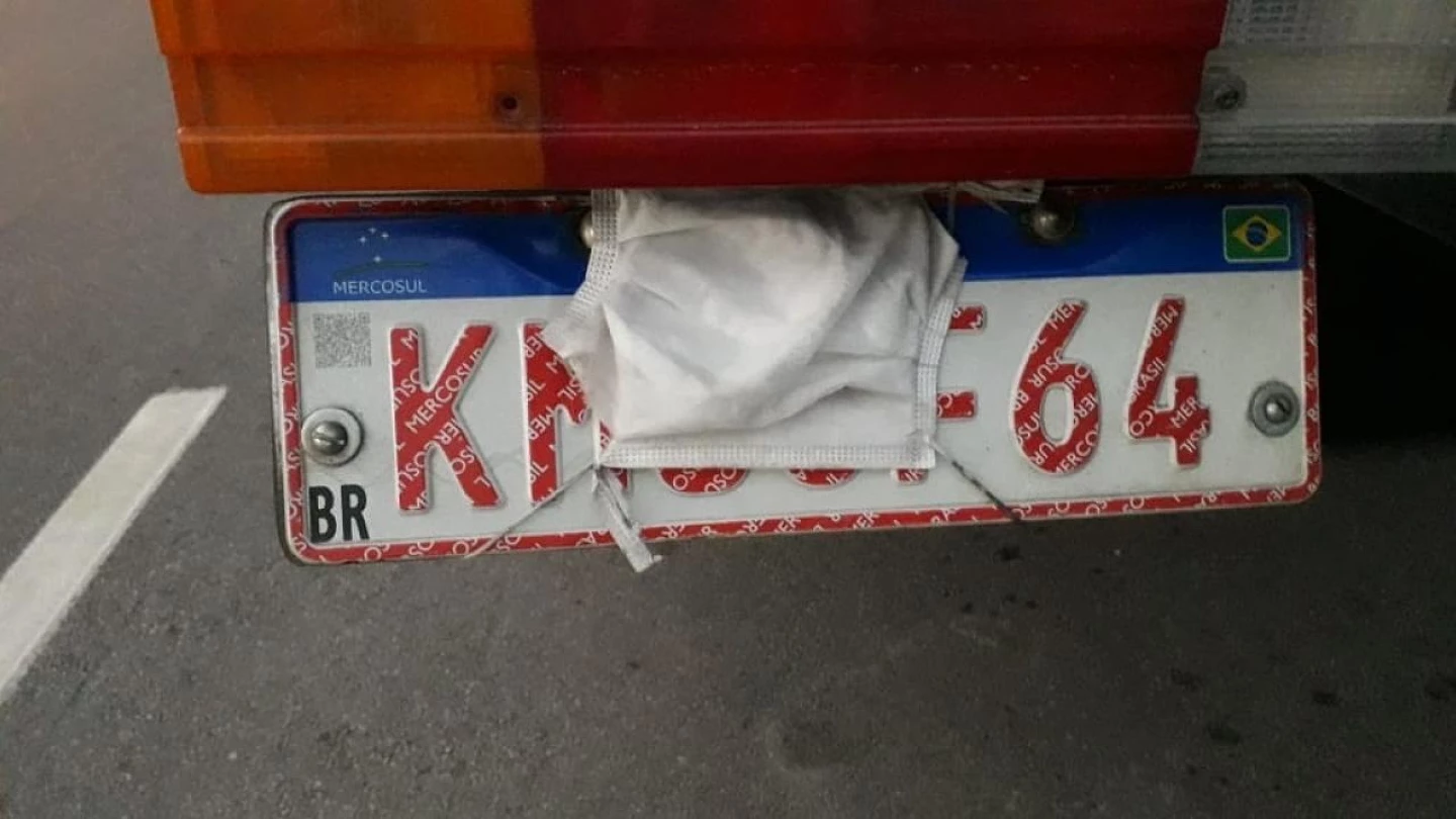 Operação na Via Dutra flagra veículos evadindo pedágio