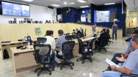 Câmara de Taubaté homenageia vereadores que deixam o Legislativo 