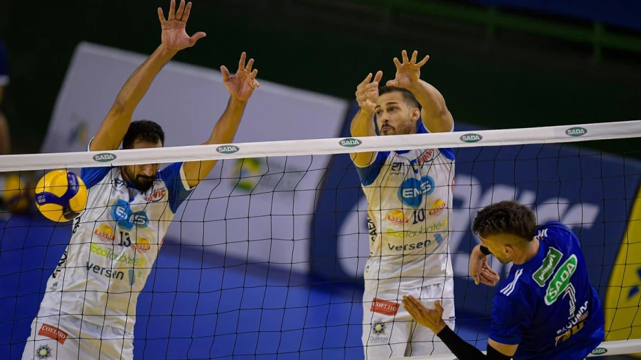 Sada Cruzeiro derruba invencibilidade e liderança do Taubaté na Superliga Sada Cruzeiro derruba invencibilidade e liderança do Taubaté na Superliga
