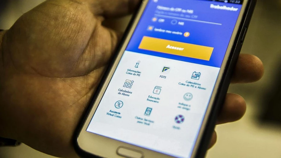 Trabalhador pode solicitar saque de R$ 1.045 do FGTS até quinta-feira