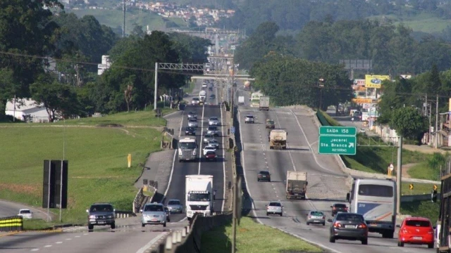 Ano Novo: confira os horários de tráfego intenso na Via Dutra