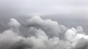 Quinta-feira tem céu nublado e chuva em Taubaté