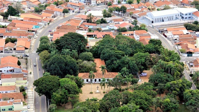 Quinta-feira com variação de nebulosidade e chuva em Taubaté