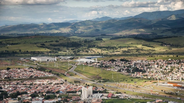 Semana começa com sol e possibilidade de pancadas de chuva na RMVale