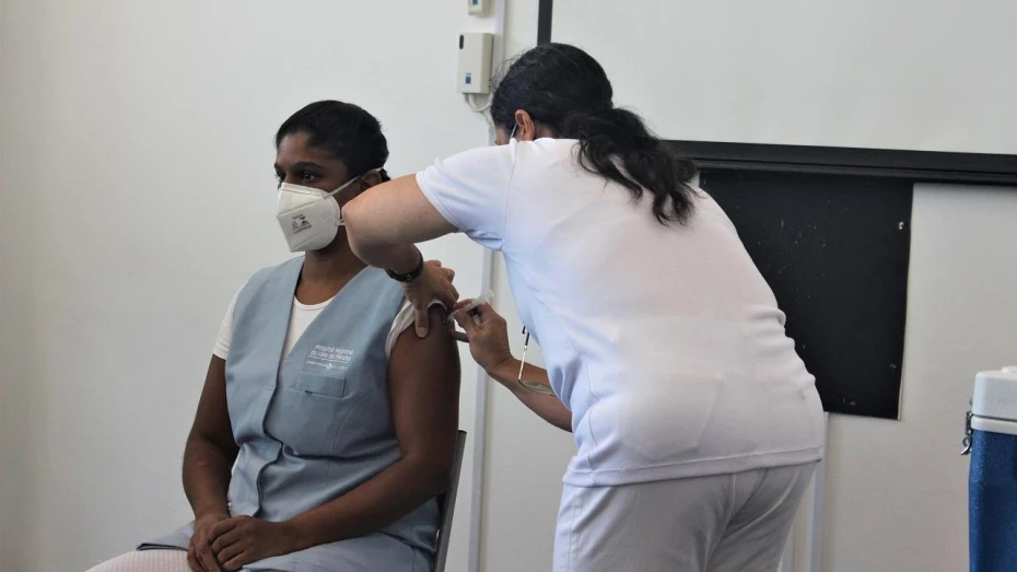Taubaté imuniza 465 profissionais de saúde no 1º dia de vacinação contra Covid-19 Taubaté imuniza 465 profissionais de saúde no 1º dia de vacinação contra Covid-19